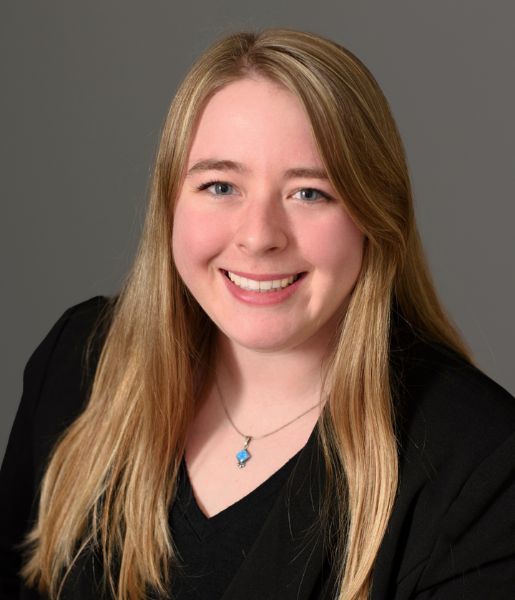 Holli-Lynn Myers headshot